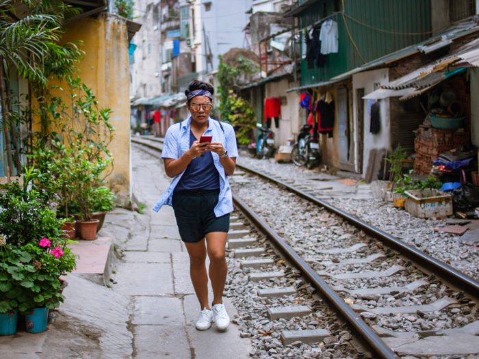 The trains carry passengers and cargo between Hanoi, Haiphong and secluded and mountainous towns such as Lang Son and Lao Cai.