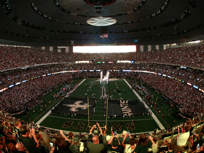 Louisiana: Mercedes-Benz Superdome