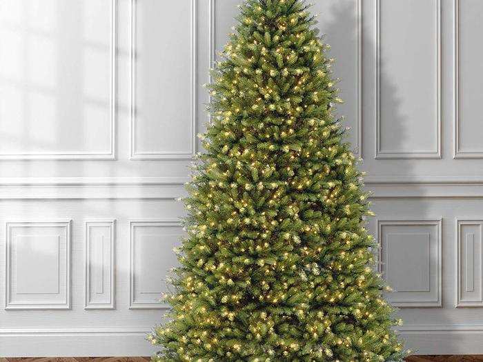 The best artificial Christmas tree for big rooms