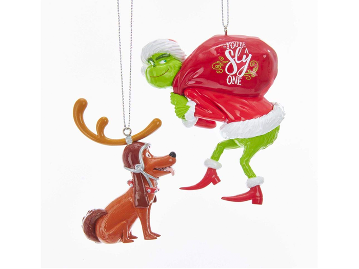 A two-in-one ornament set