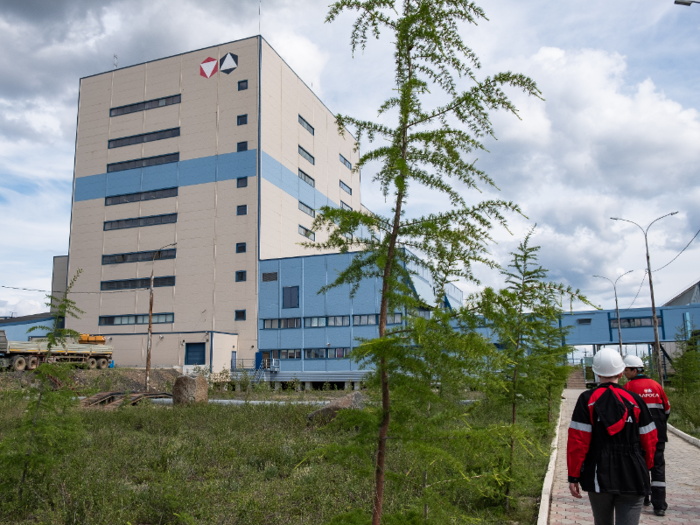 The trucks take the kimberlite ore to a factory for the treatment process, during which the diamond are extracted. The facility is about a 10-minute drive from the mine I visited.