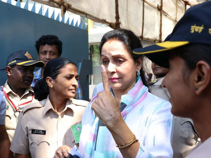 Hema Malini also showed up to vote.