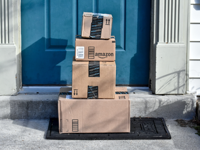 Amazon needs seasonal delivery associates as it prepares for the most generous time of the year.