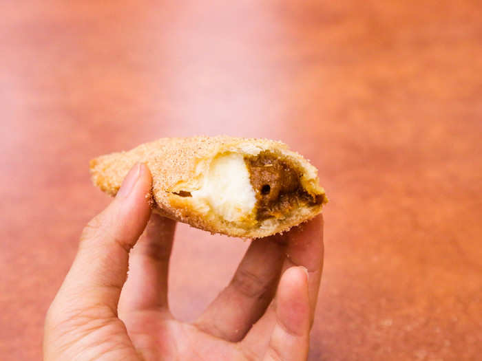 The cream cheese was sour, creamy, and slightly savory. The pumpkin filling was sweet and tasted strongly of clove. Both fillings were gooier than traditional pumpkin pies are, but I didn