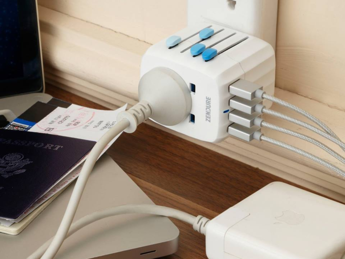 The best travel adapter for the jetsetters