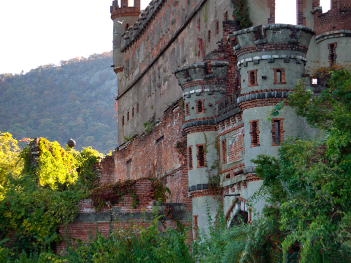 It took less than 20 minutes to get to the castle. From the dock, its beautiful, sturdy-looking walls made the building appear almost functional.