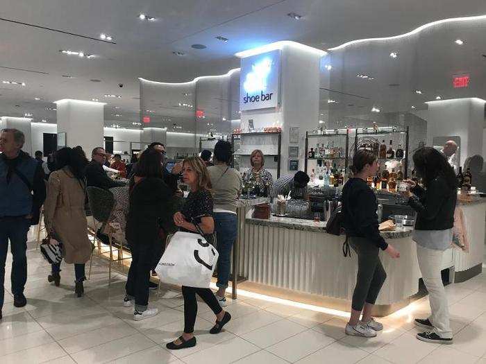 The first thing I noticed was the Shoe Bar, where shoppers can grab a drink as they shop.