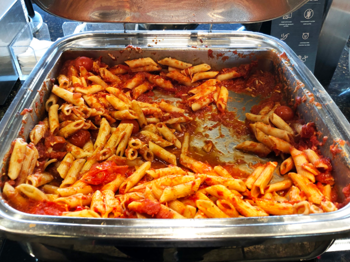 At around 5:30 p.m. a hot dish of penne pasta and tomato sauce was added to the buffet.