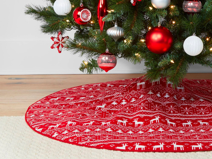 The best knit tree skirt