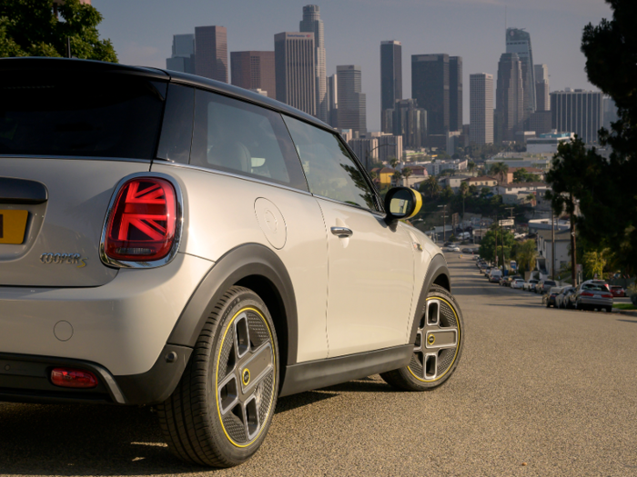 It is almost identical to the gas-powered MINI Hardtop two-door, which was last redesigned in 2014.
