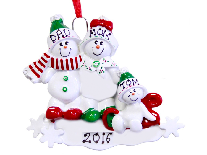 A snowmen ornament for your family