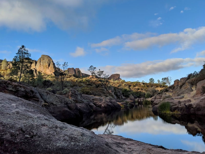 On the morning of the last day, we embarked on a short sunrise hike to Bear Gulch Reservoir, where we enjoyed breakfast and some quiet time.