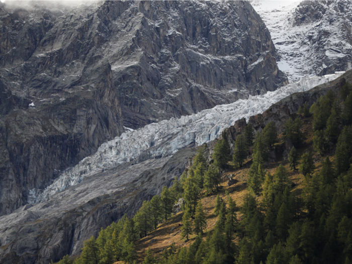 The glacier is 512 square miles. While no homes, or people, were in danger, the local mayor was forced to close a road. If it had collapsed, it would have hit the valley in 80 seconds.