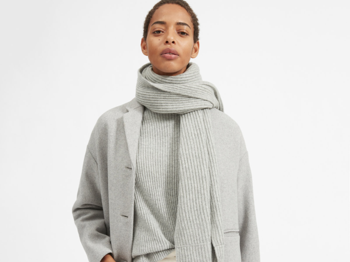 An ultra-warm cashmere scarf that doesn