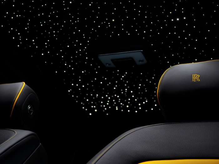 To keep along with the night sky motif on the roof, there are eight white shooting stars on the interior roof over the front seats.