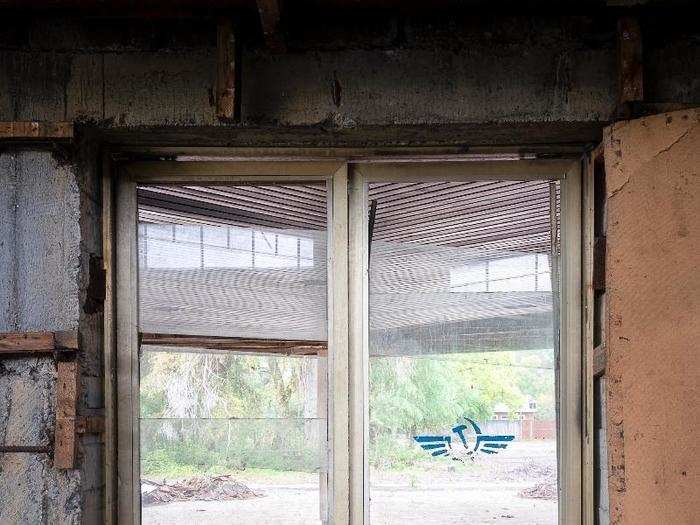 The decaying entrance to the airport was a sign of what was to come.