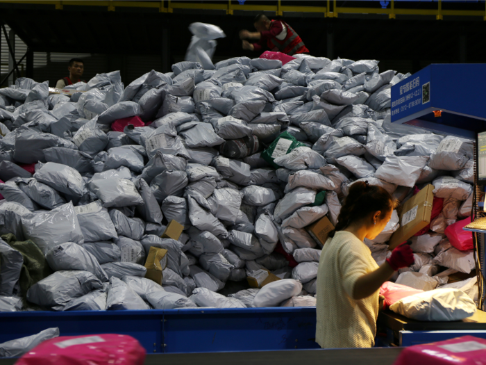 A large number of packages are already being sorted following the world