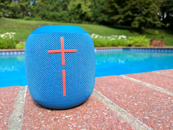 A swimproof Bluetooth speaker