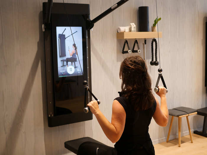 Users then do a one-time preliminary test before getting started that allows the machine to assess your strength and customize its settings to your body.