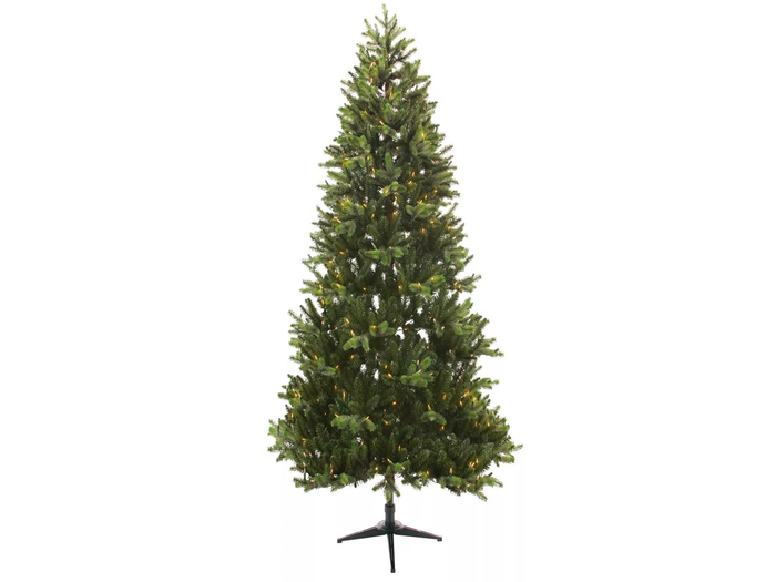 A tree that includes a stackable plug for your tree topper