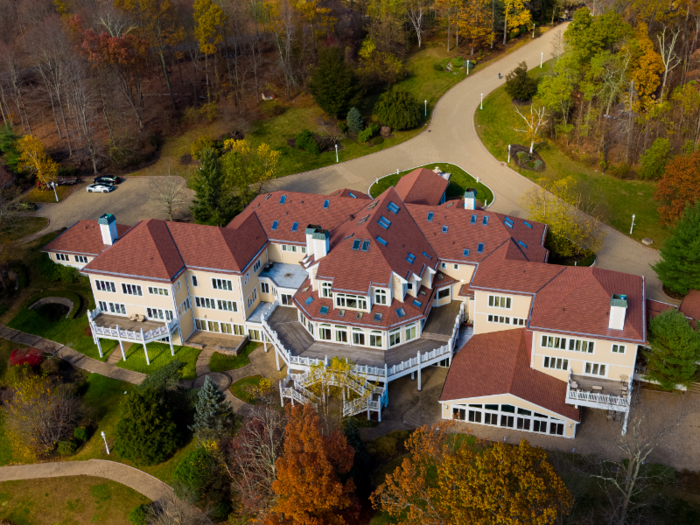 50 Cent sold his 52-room mansion in Connecticut for $2.9 million.