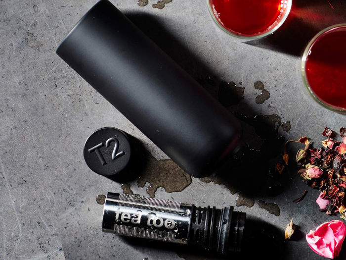 A flask that brews her tea on the go