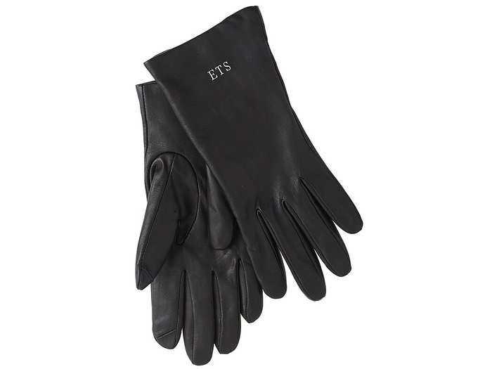 Sophisticated and tech-friendly leather gloves