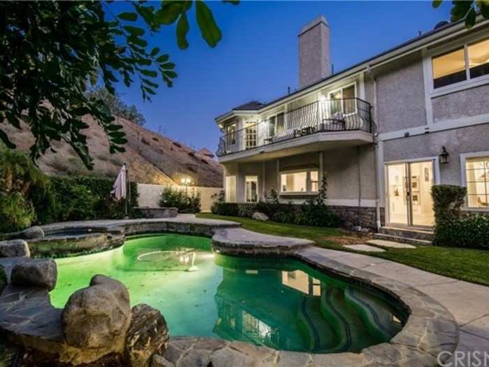 The luxurious heated pool and jacuzzi are perfect for entertaining.