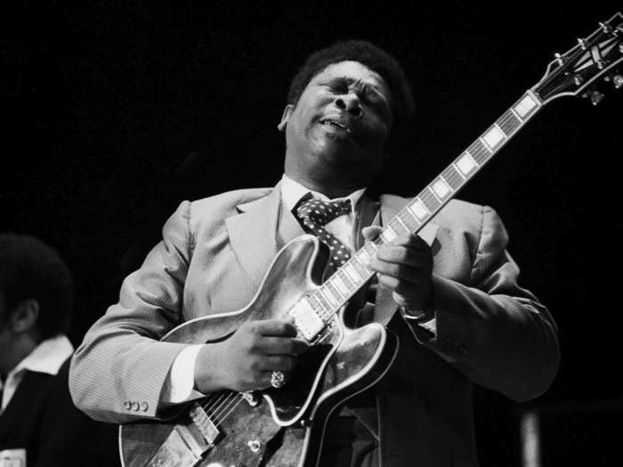 Blues musician BB King had a stutter that his friends mocked him for when he was young. He told People in 1979 that concentrating strongly on his music cured his stutter.