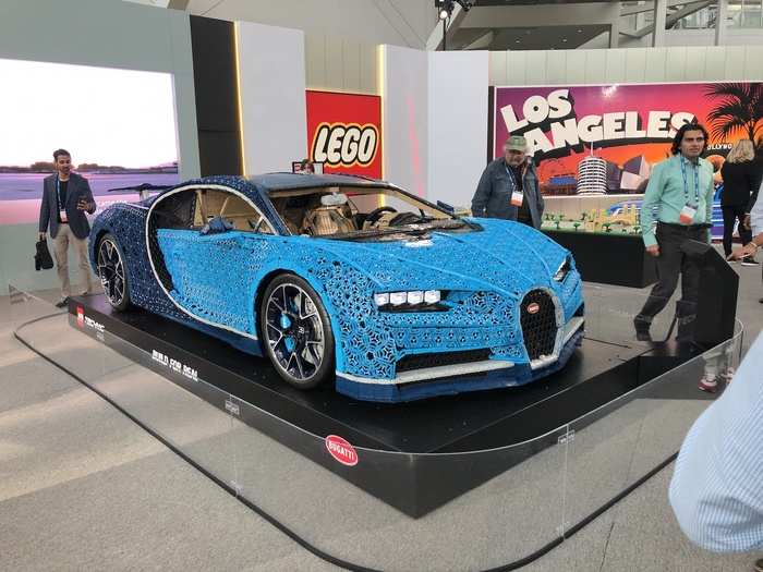 ... A full-size, FULLY DRIVABLE Veyron that only LEGO