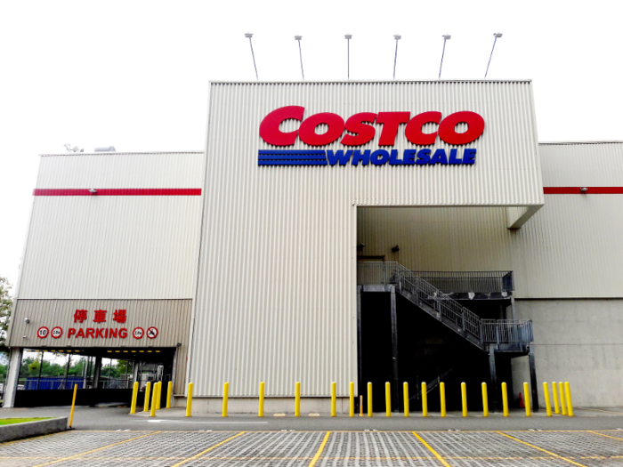 Just southeast of China, Costco has 13 locations in Taiwan. This one is in Kaohsiung, Taiwan.