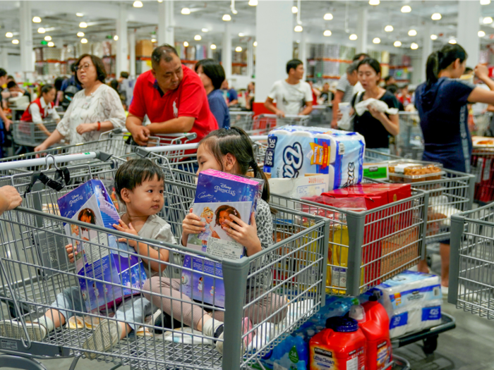 Opening day at Costco Shanghai was extremely crowded and chaotic.