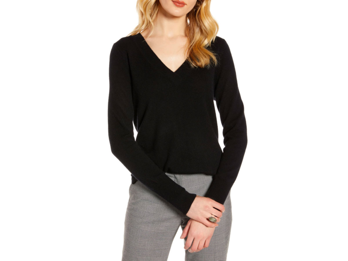 Halogen V-Neck Cashmere Sweater