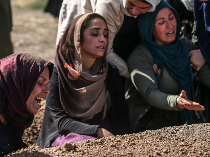 Kurdish casualties mount amid the Turkish offensive.