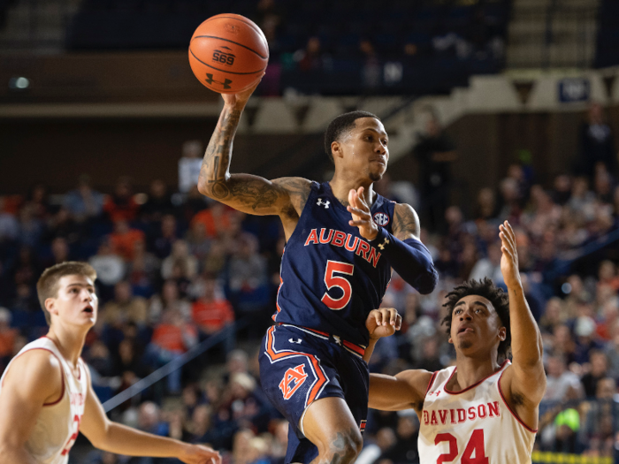 ▲ No. 14 Auburn Tigers — Up 4 spots in the AP Top 25 Poll