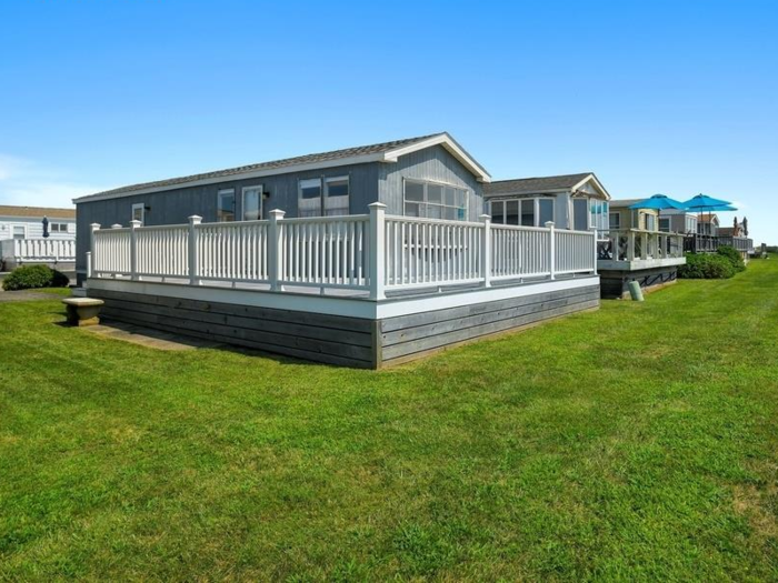 To better understand how expensive these trailers are, consider this oceanfront property. This roughly 600-square-foot, two-bedroom unit sold for a whopping $1.25 million in 2018.