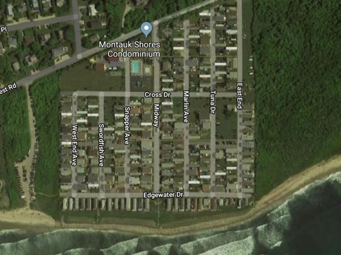 The park is made up of seven blocks that run perpendicular to the ocean, and two blocks that run parallel to it. Edgewater Drive is home to the coveted oceanfront homes — and, as I learned on my tour, some unbelievably high prices.