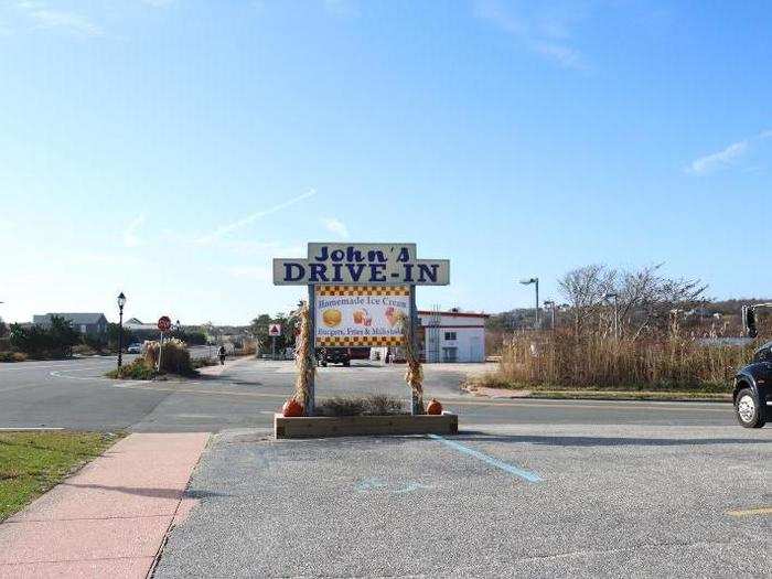 As he dropped me off on Main Street, I saw what he meant. Main Street, a popular strip in Montauk during the summer months, is like a ghost town in November.