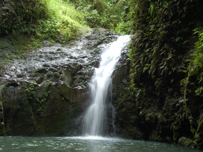 The richest town in Hawaii is Maunawili.