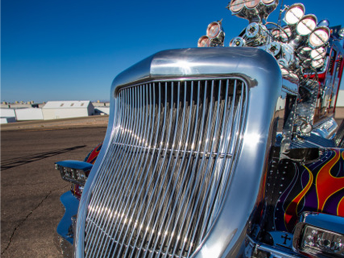 It also has what the auction house calls a "1933 Ford-style tribute grille."