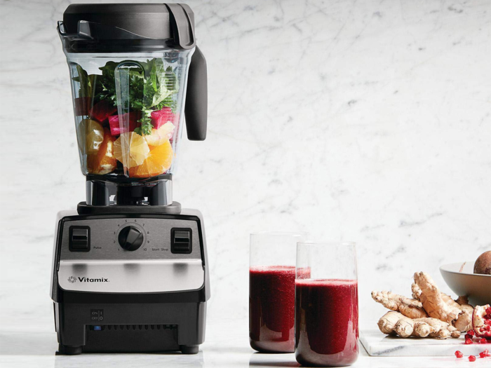 A powerful blender to make creamy smoothies and soups