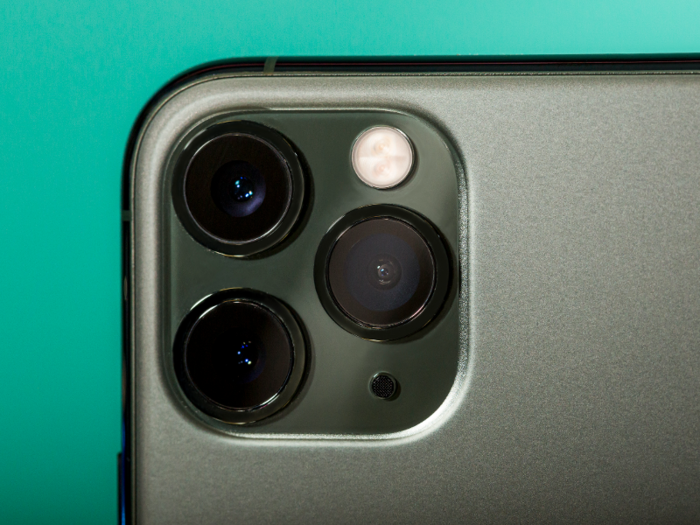 A 6.1-inch iPhone with three cameras