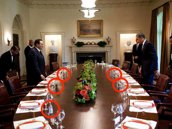 In the one photo we could find of Obama dining in the Cabinet Room, he had the same size shakers as his guests. Obama and Clinton usually had coffee or tea in that room, not full meals.