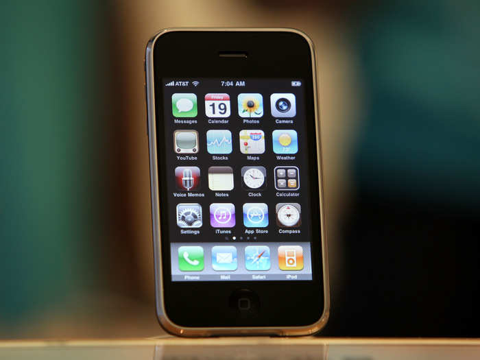 iPhone 3GS (2009)