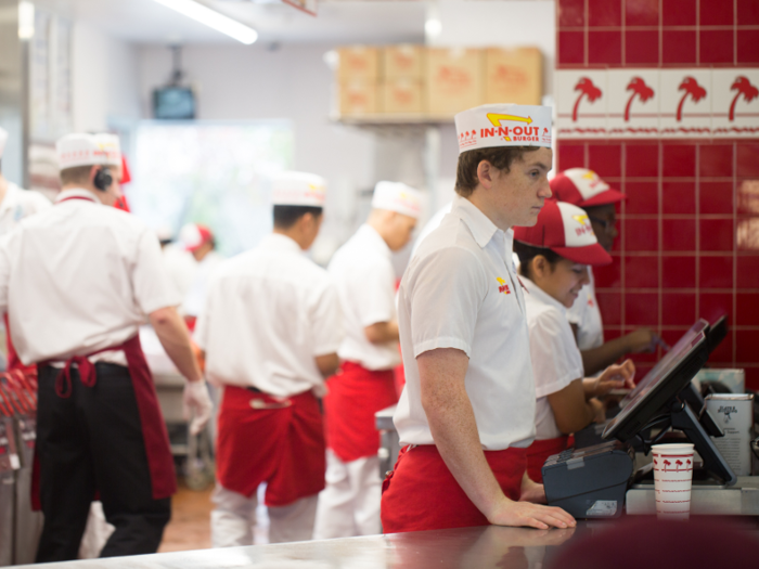 4. In-N-Out Burger has an overall company rating of 4.6.