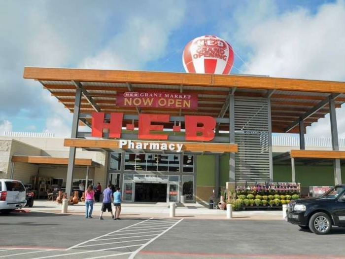 17. H-E-B has an overall company rating of 4.5.