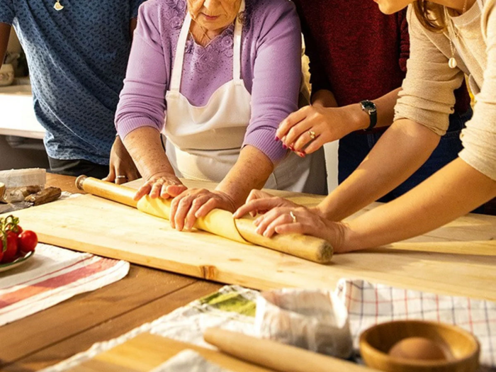 Make handmade pasta in Rome