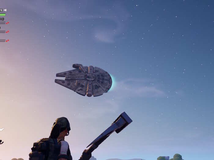  Nearly 15 minutes past when the event was supposed to begin, and things were still quiet. I was about to put the game down to grab a drink when a familiar score began playing, the platform in the center of Risky Reels rose into the sky, and the iconic Millennium Falcon flew onto the screen. 