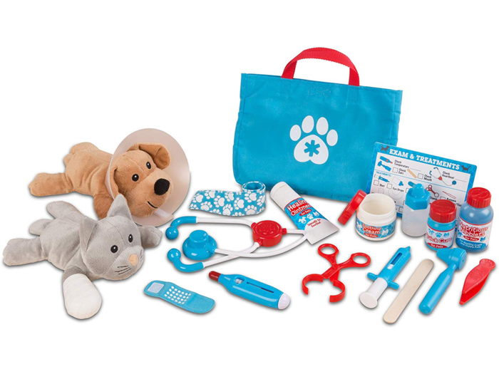 A veterinary play kit that includes accessories and pets