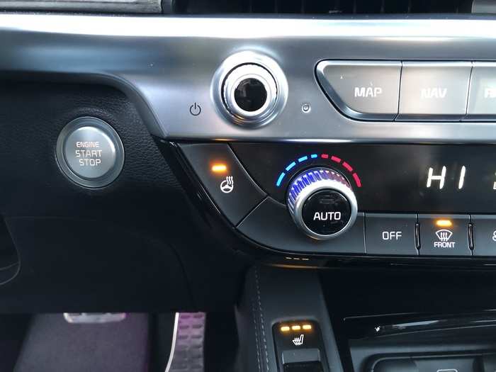 Note the easy-to-locate heated steering wheel control button. I can